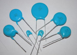 为什么要选高频低阻的电容